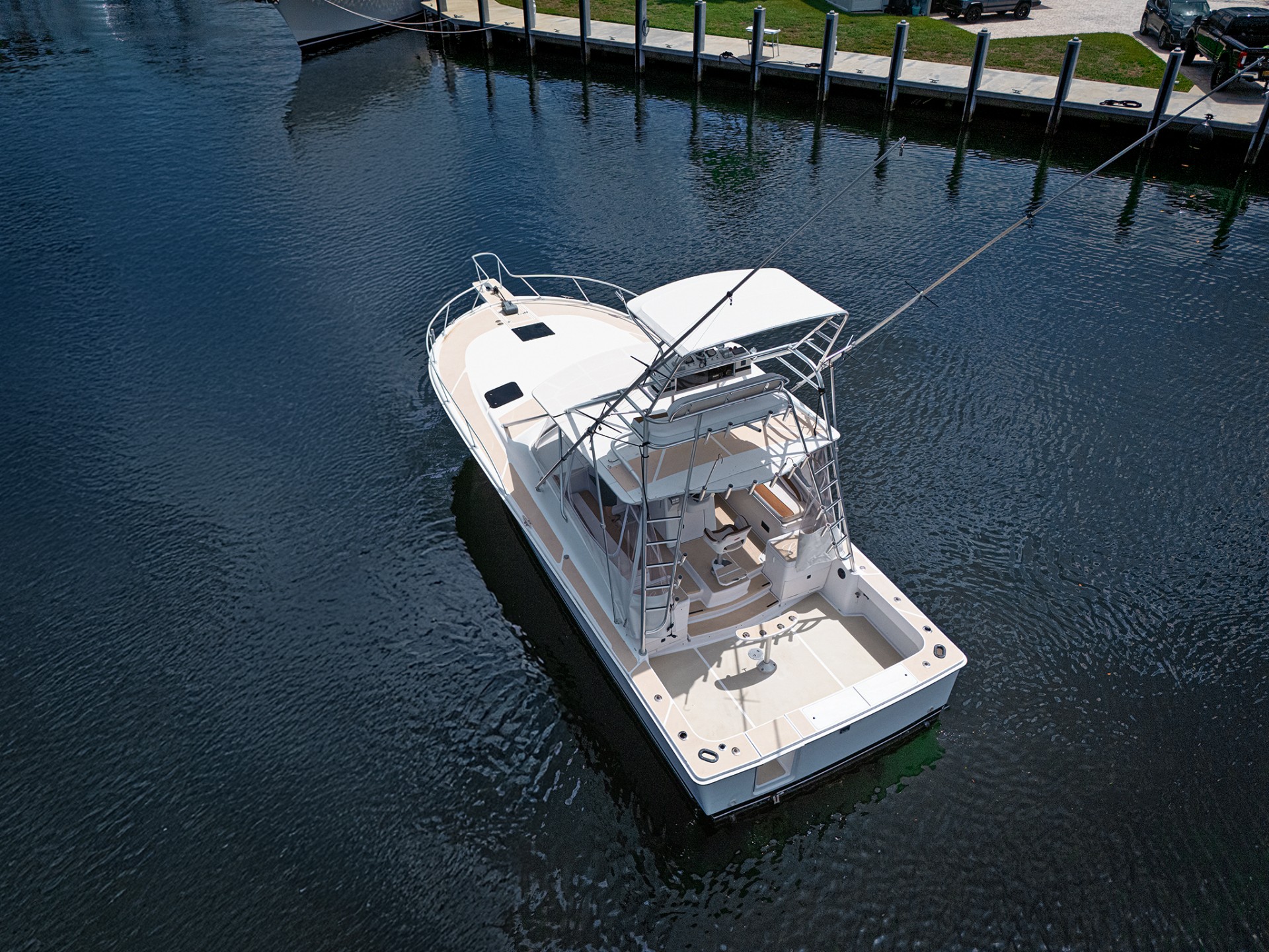 Yacht Photo 9